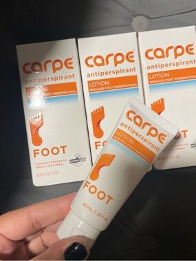 Carpe Antiperspirant Foot Lotion — White & Orange